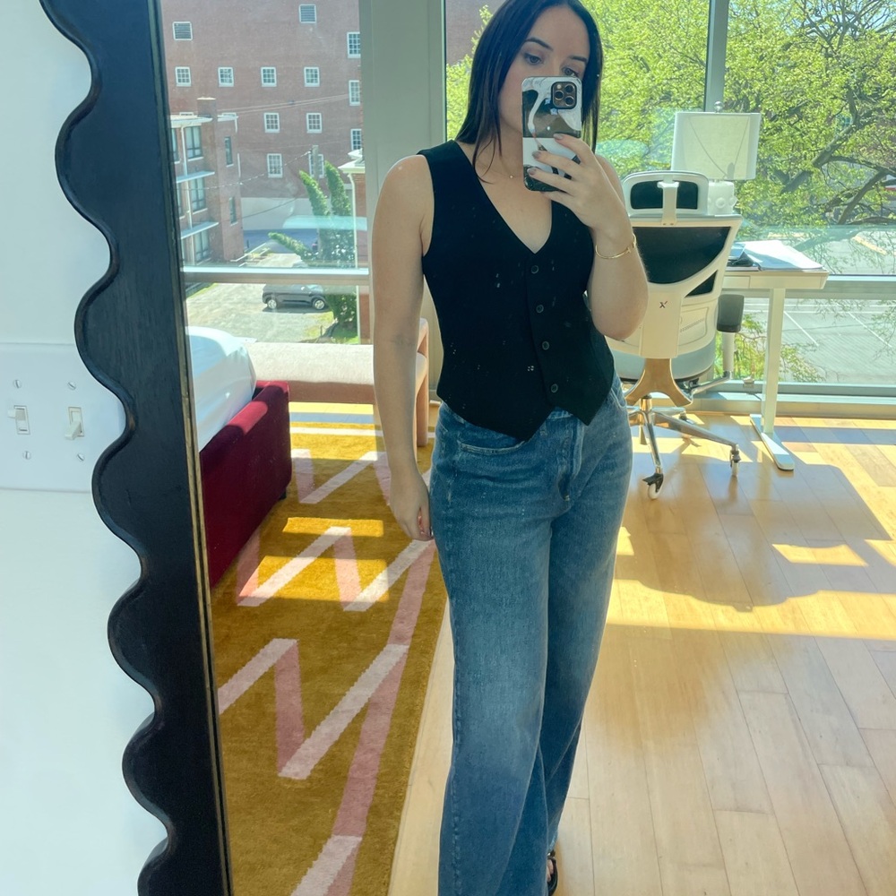 Babaton/Aritzia Black Cropped Tank
